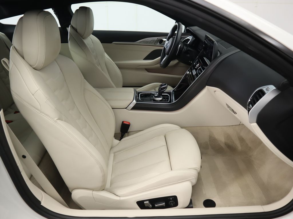 Thumbnail: 2024 BMW 8 Series - 21