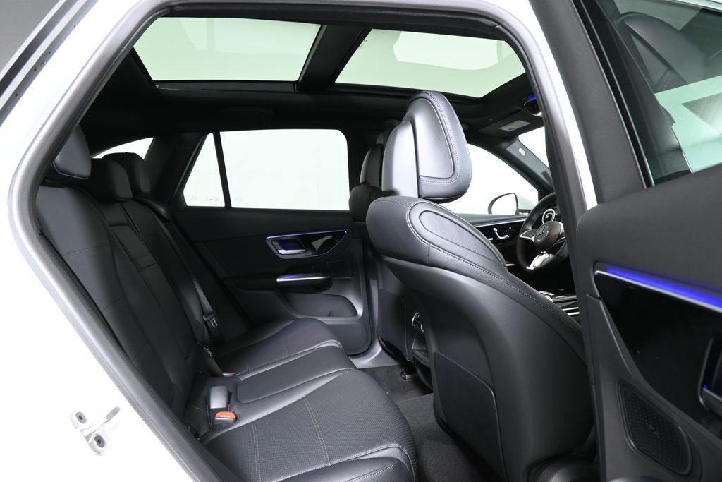 2025 Mercedes-Benz GLC 300 19