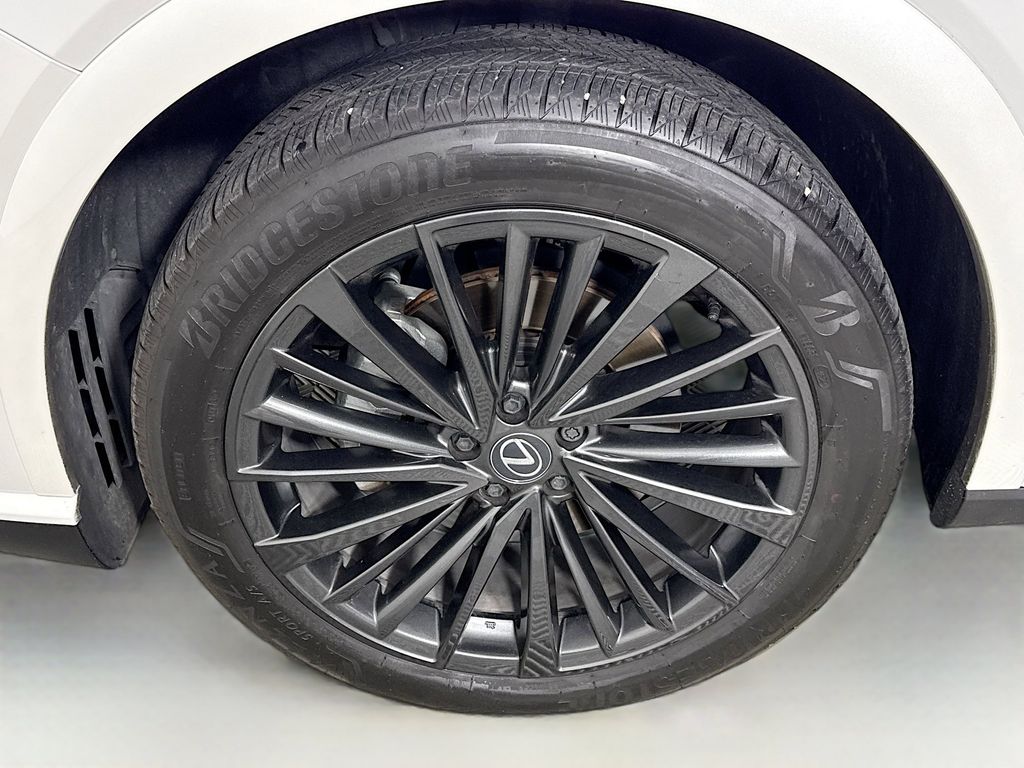 Thumbnail: 2025 Lexus RX - 32