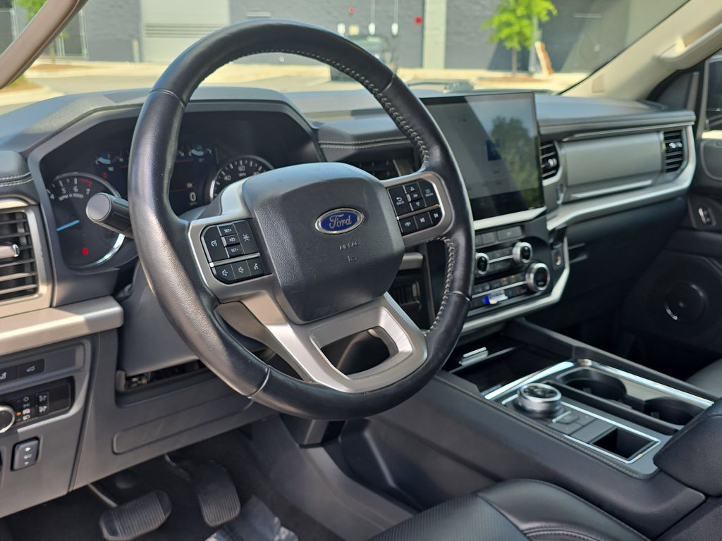 2024 Black Metallic Ford Expedition Max XLT RWD SUV
