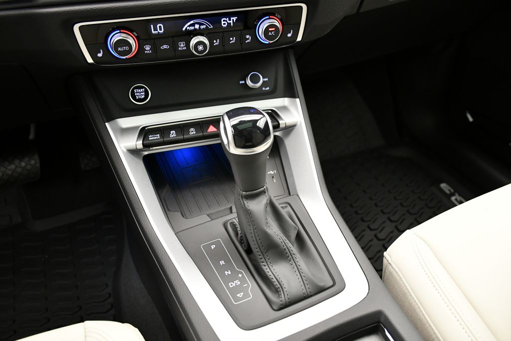 2025 Audi Q3  31