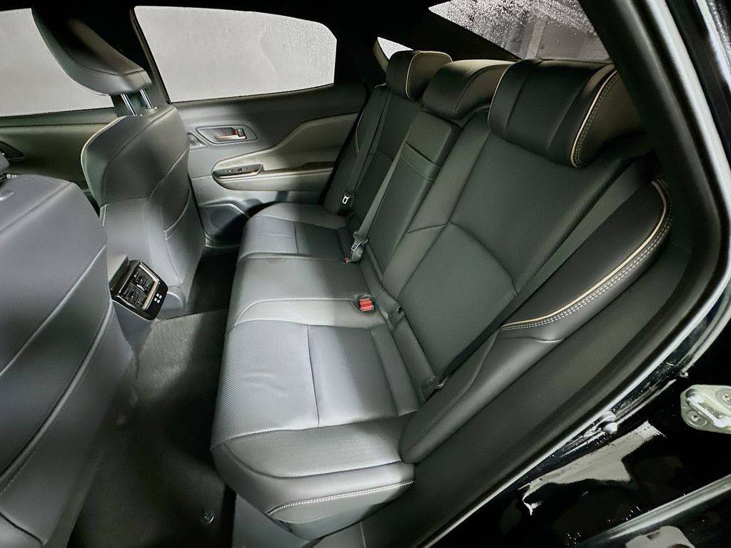 2025 Toyota Crown  25