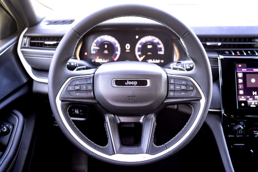 New Car 2025 Jeep Grand Cherokee  Laredo X For Sale Under $40,000 In Taylor, Texas