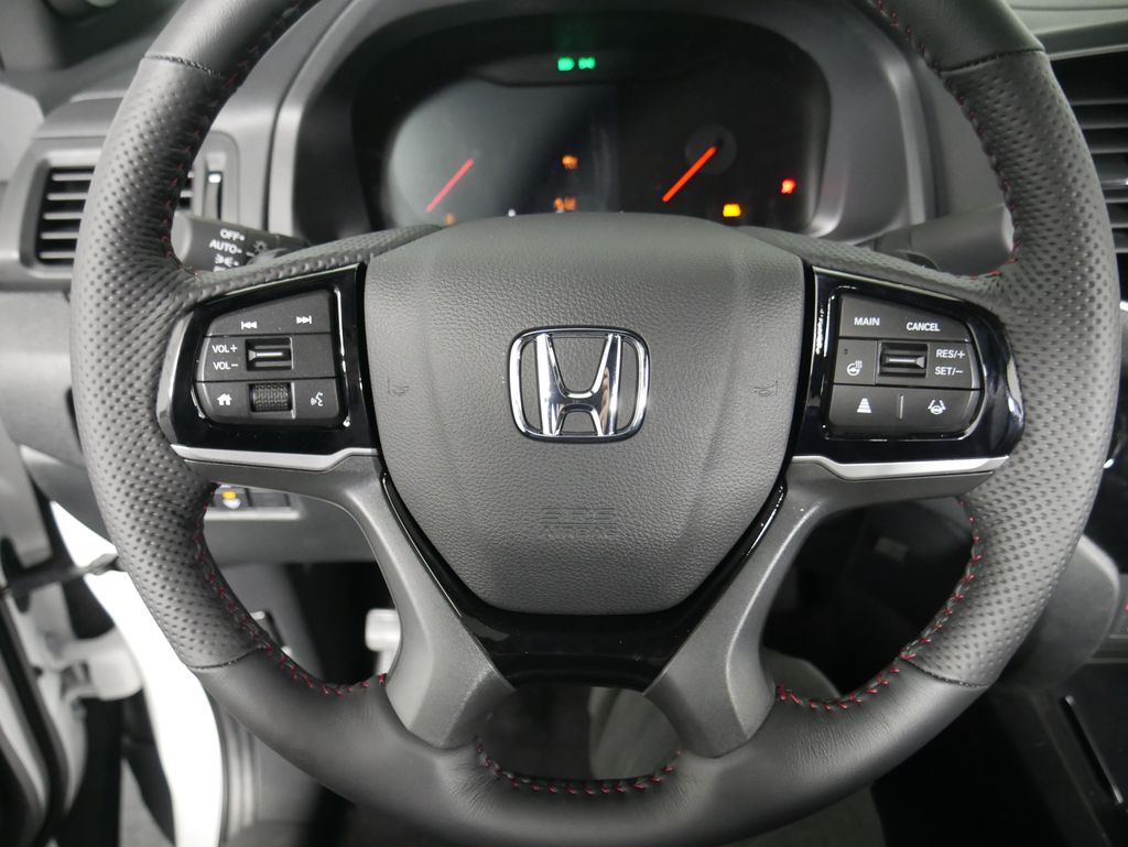 Thumbnail: 2025 Honda Ridgeline - 17