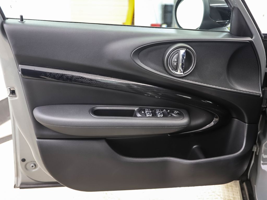 Thumbnail: 2022 MINI Cooper Clubman - 9