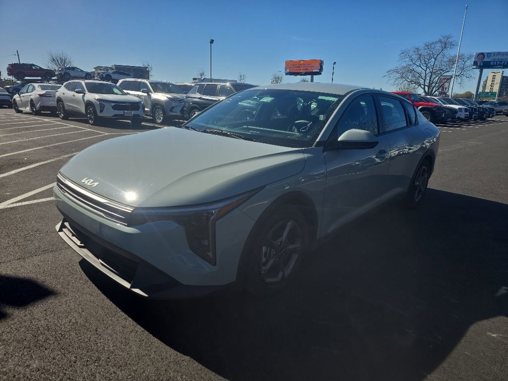 Morning Haze 2025 Kia K4 LXS FWD Sedan Front-Wheel Drive Continuously Variable Transmission