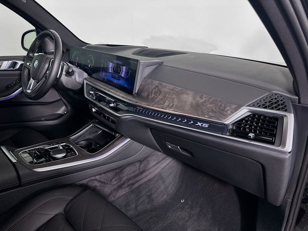 Thumbnail: 2024 BMW X5 - 30