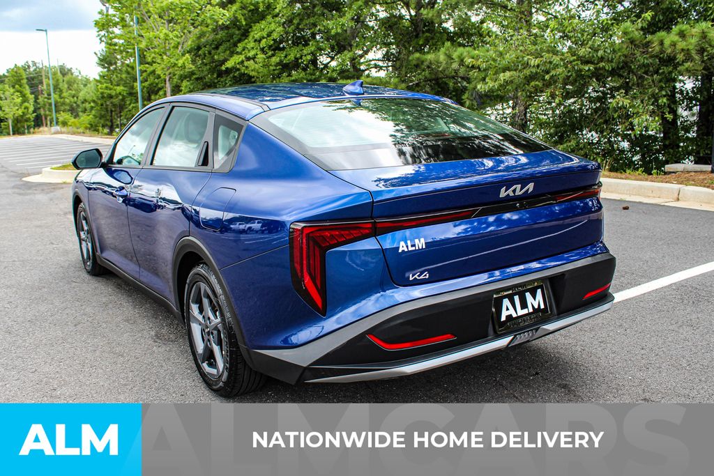 Used 2025 Blue Kia LXS image 5