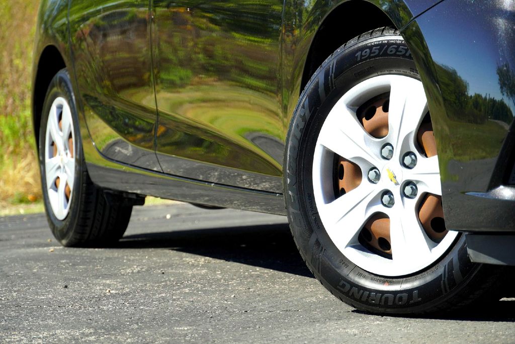 Used Car 2018 Chevrolet Cruze  Ls For Sale Under $12,000 In Taylor, Texas