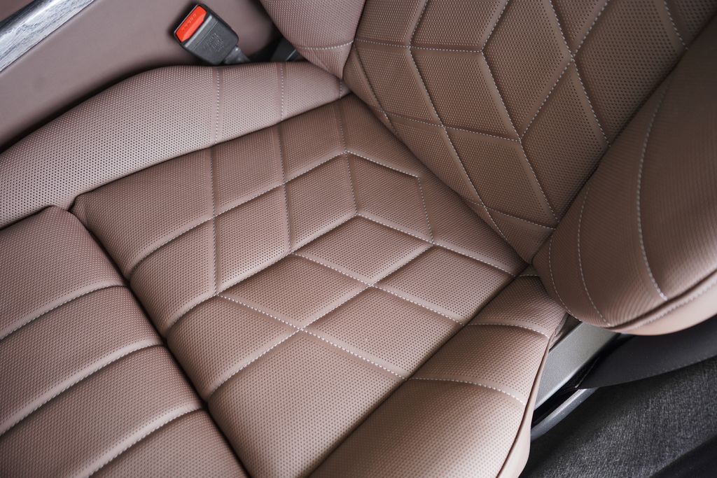 Thumbnail: 2026 BMW 7 Series - 13