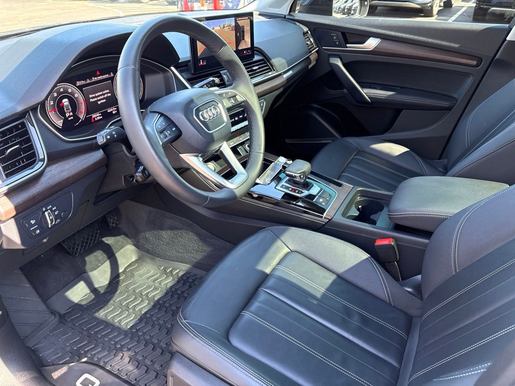 Thumbnail: 2023 Audi Q5 - 9