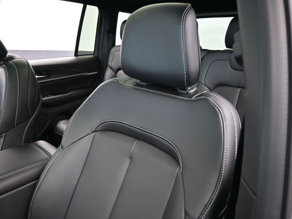 New 2025 Bright White Clearcoat Jeep Limited image 17