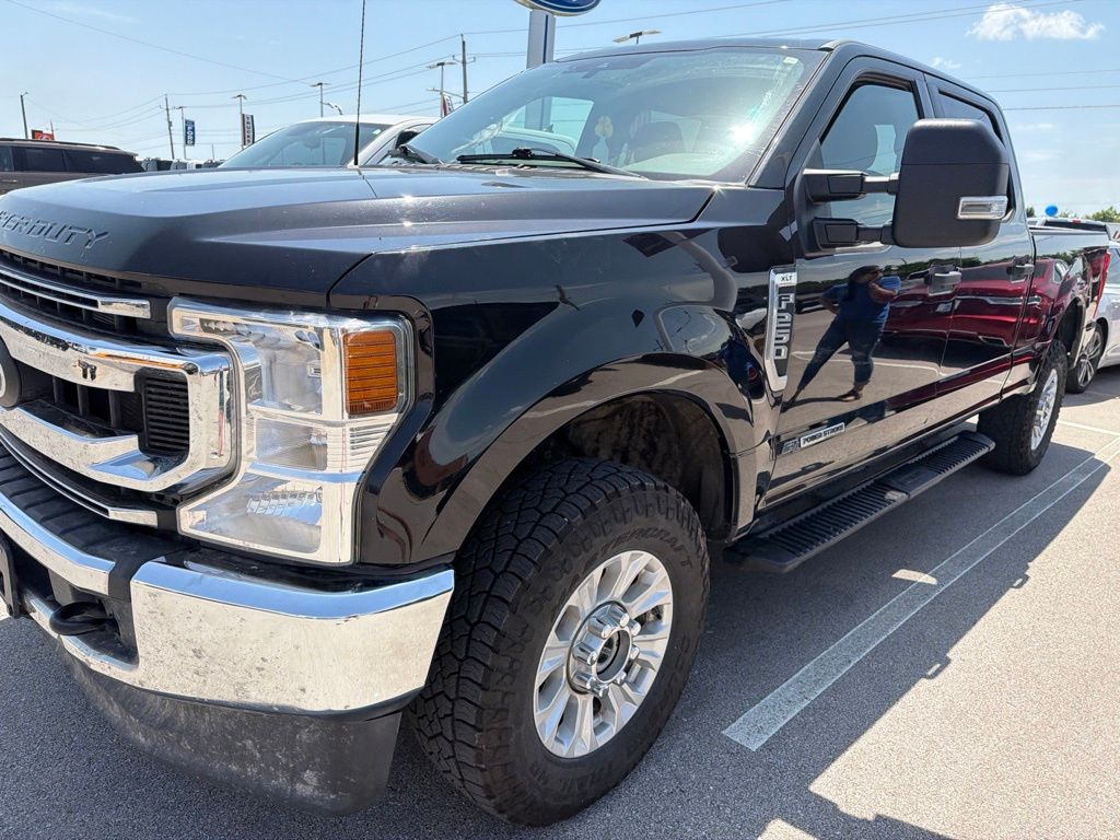 Black Metallic 2022 Ford F-250 Super Duty Pickup Truck Four-Wheel Drive Automatic