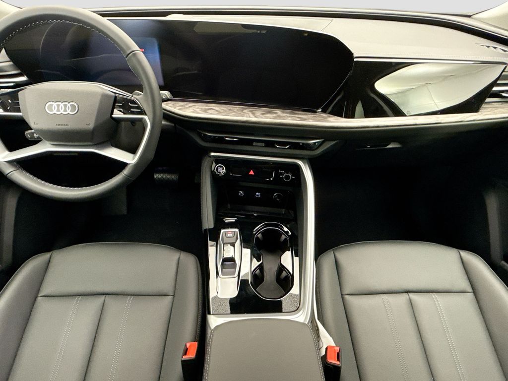 Thumbnail: 2025 Audi Q5 - 13