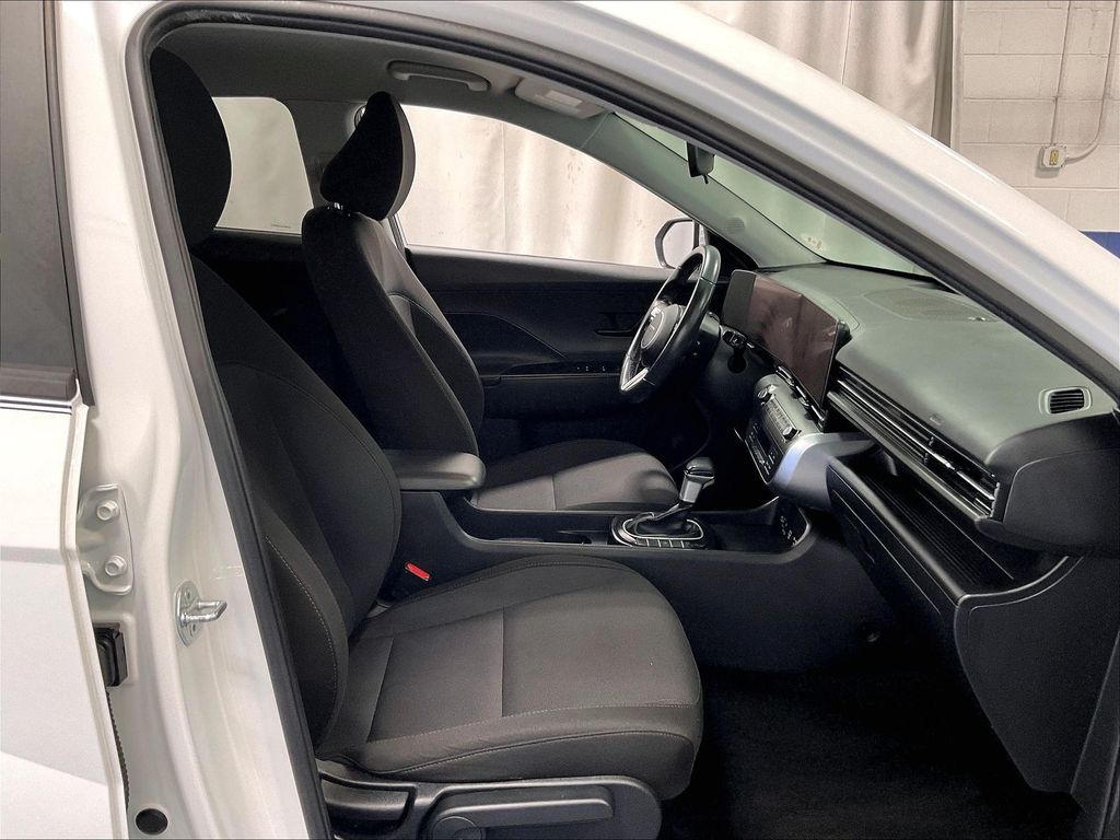 2024 Hyundai Kona — photo 11