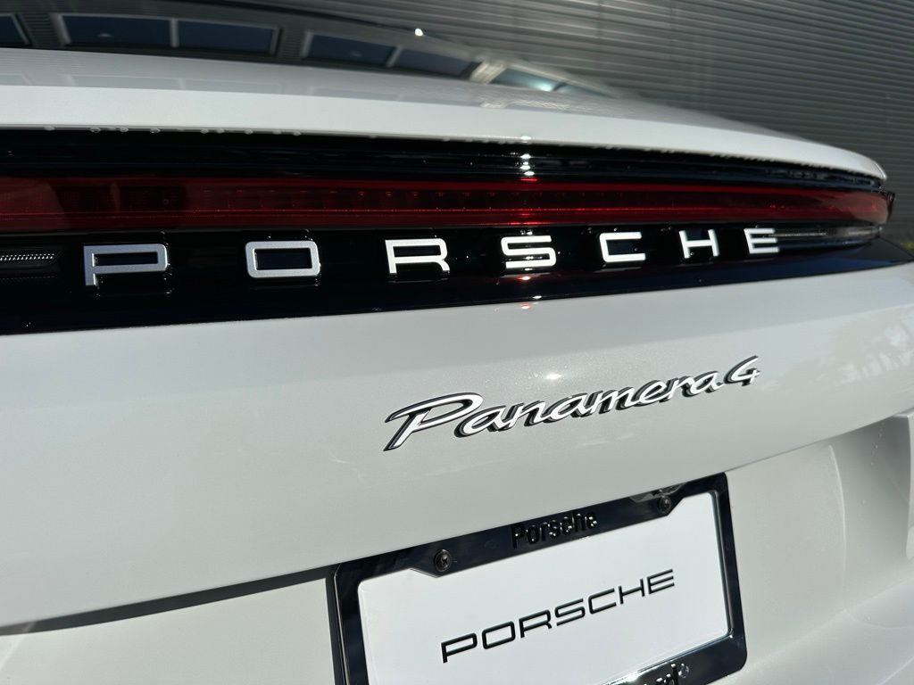 Thumbnail: 2026 Porsche Panamera - 14
