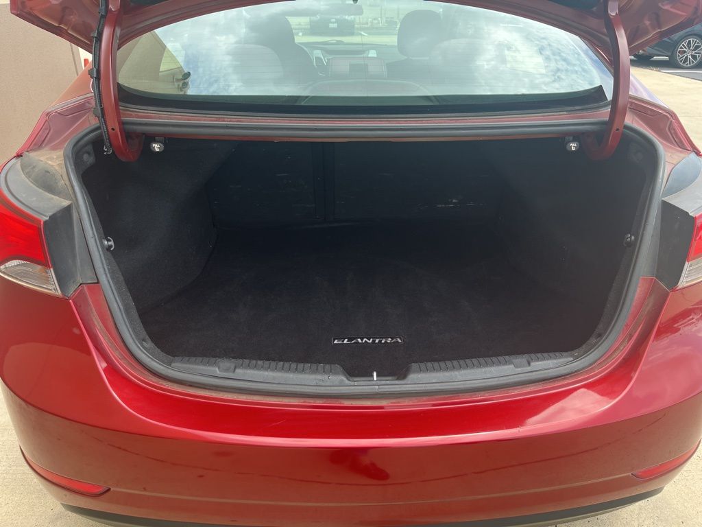 Thumbnail: 2016 Hyundai Elantra - 10