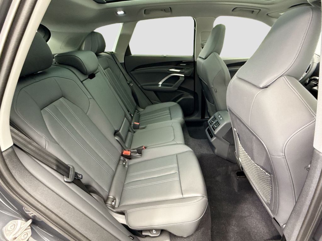 Thumbnail: 2025 Audi Q5 - 22