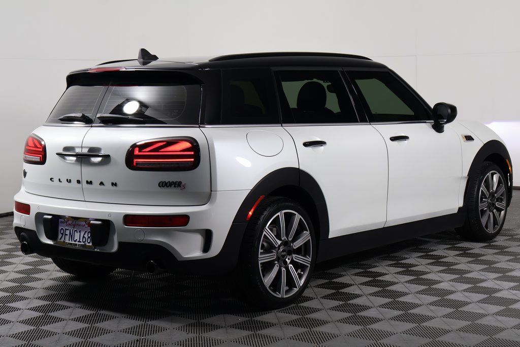 Thumbnail: 2023 MINI Cooper Clubman - 4