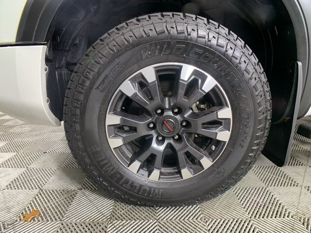 2020 Nissan Titan PRO-4X 10