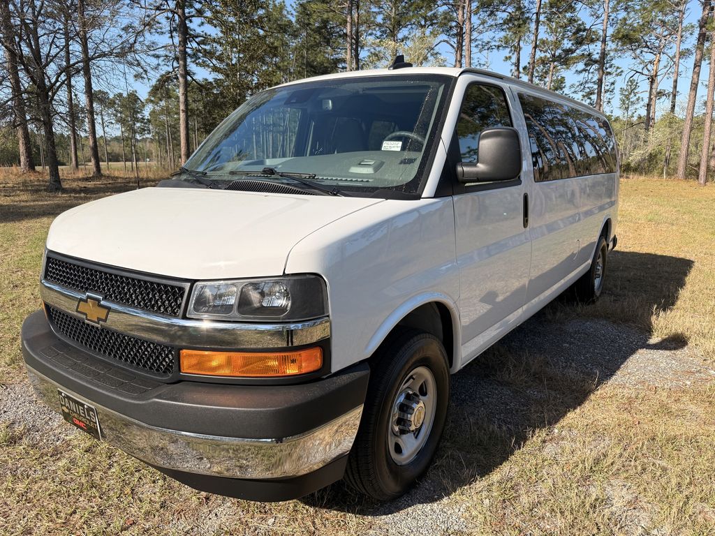 Summit White 2025 Chevrolet Express 3500 LT Extended RWD Van Rear-Wheel Drive 8-Speed Automatic