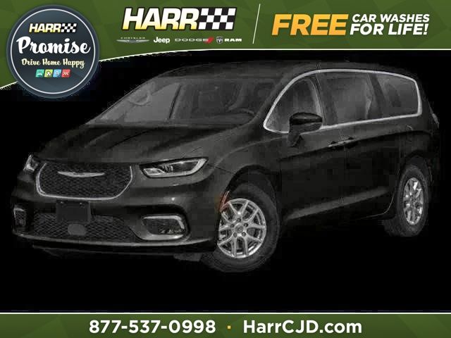 2024 Chrysler Pacifica Touring's photo