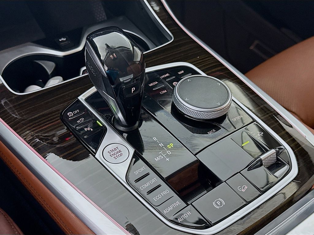 Thumbnail: 2021 BMW X7 - 17