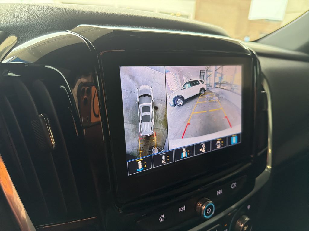 Thumbnail: 2023 Chevrolet Traverse - 31