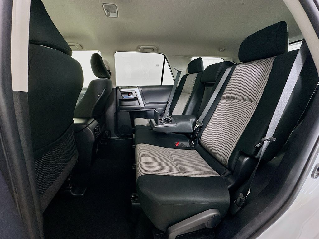 2024 Toyota 4Runner SR5 23