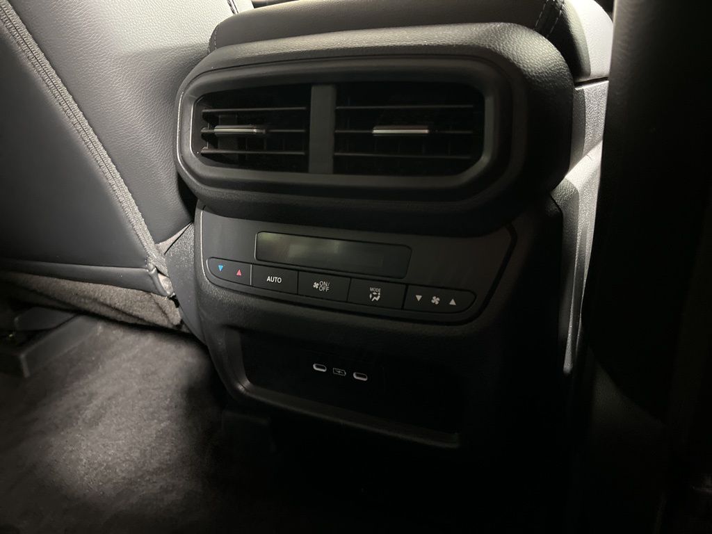 Thumbnail: 2025 Honda Pilot - 16