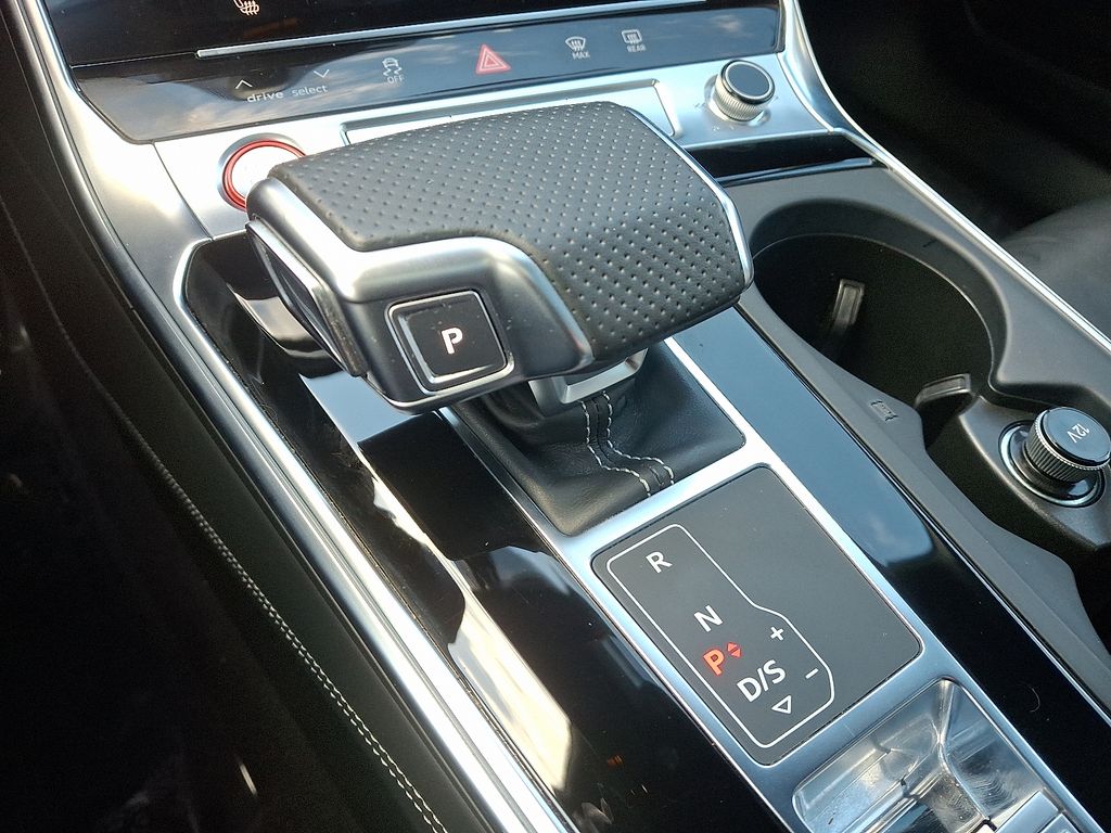 Thumbnail: 2020 Audi S7 - 16