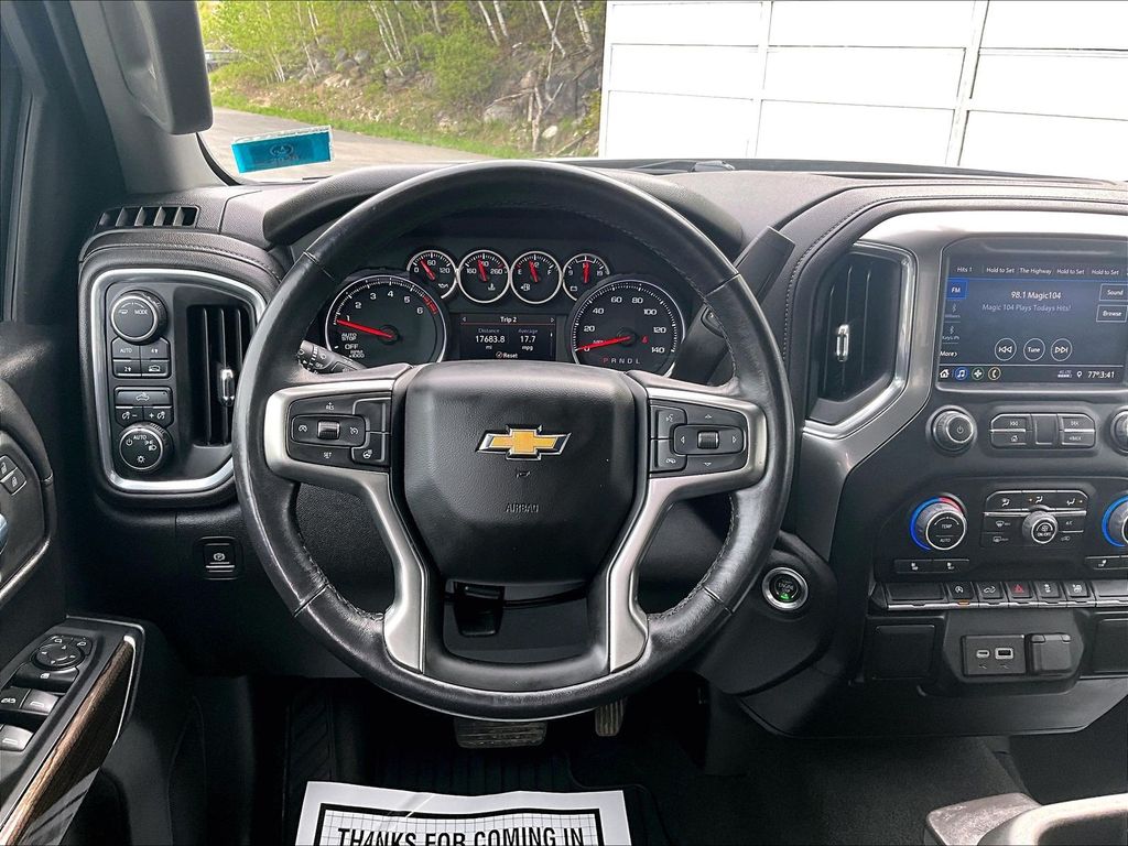 2021 Chevrolet Silverado 1500 — photo 17
