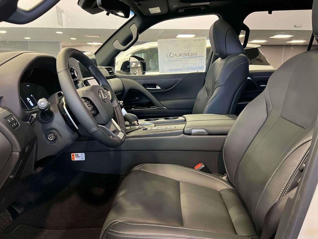 2026 Lexus LX Hybrid 700h Luxury AWD