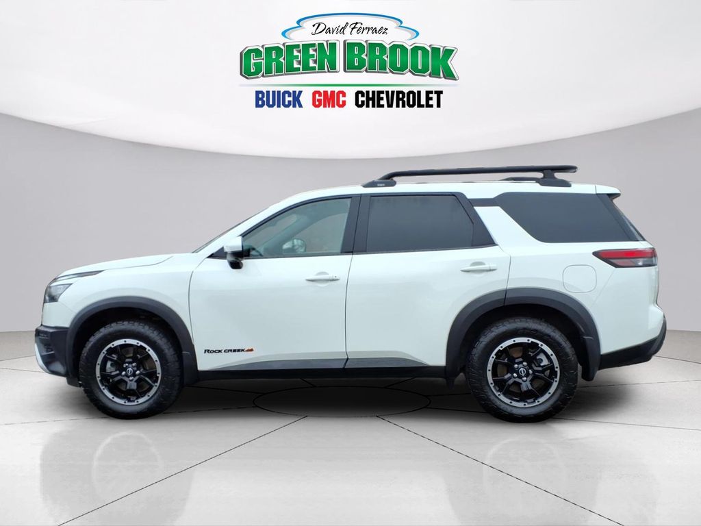 View vehicle photo 4