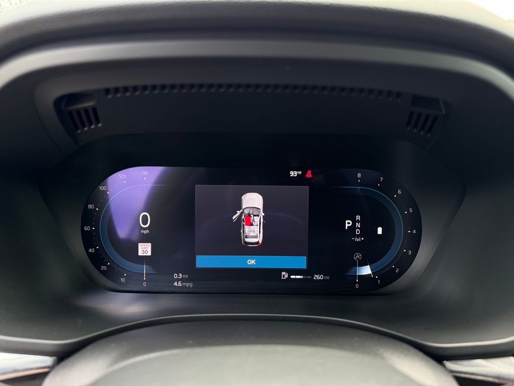2023 Volvo XC60 B5 Plus photo 19