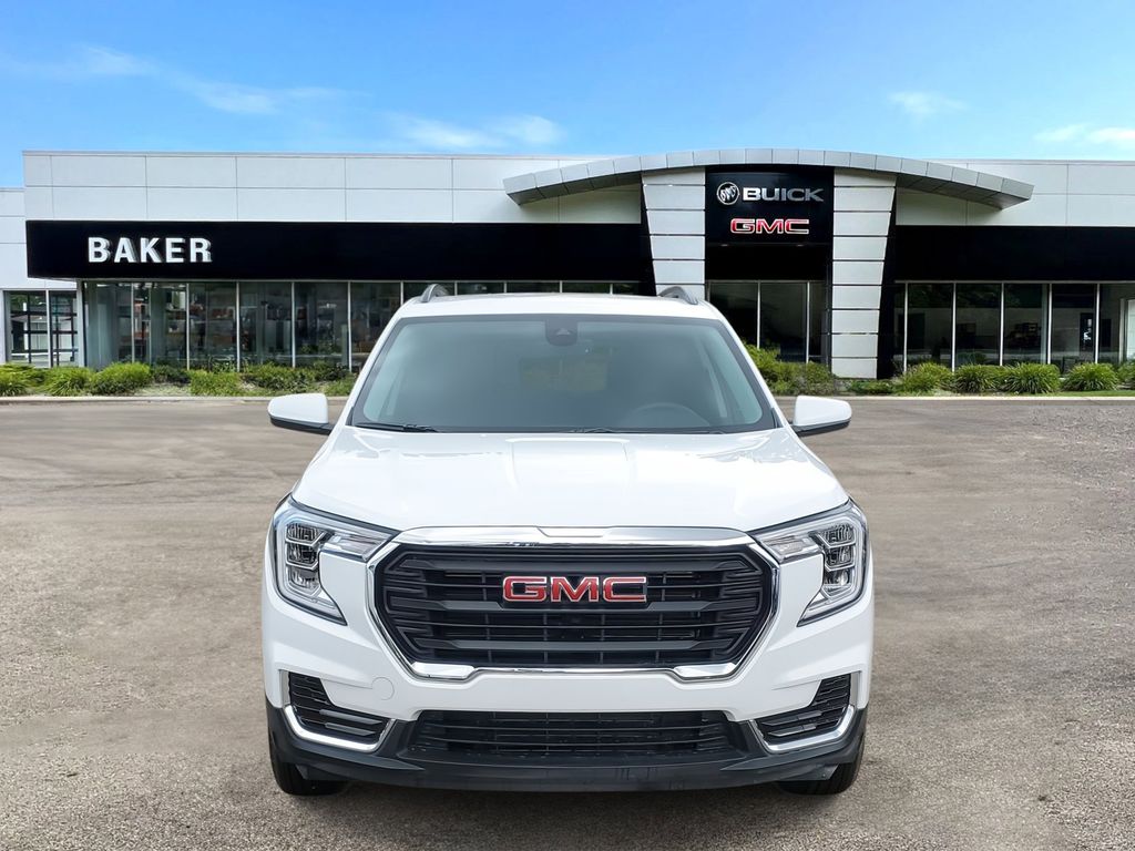 2024 GMC Terrain SLE 2