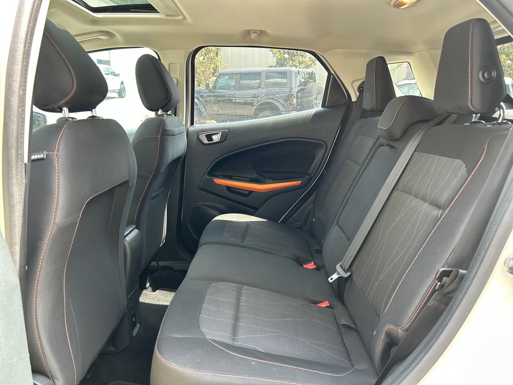 2021 Diamond White Ford EcoSport SE FWD SUV