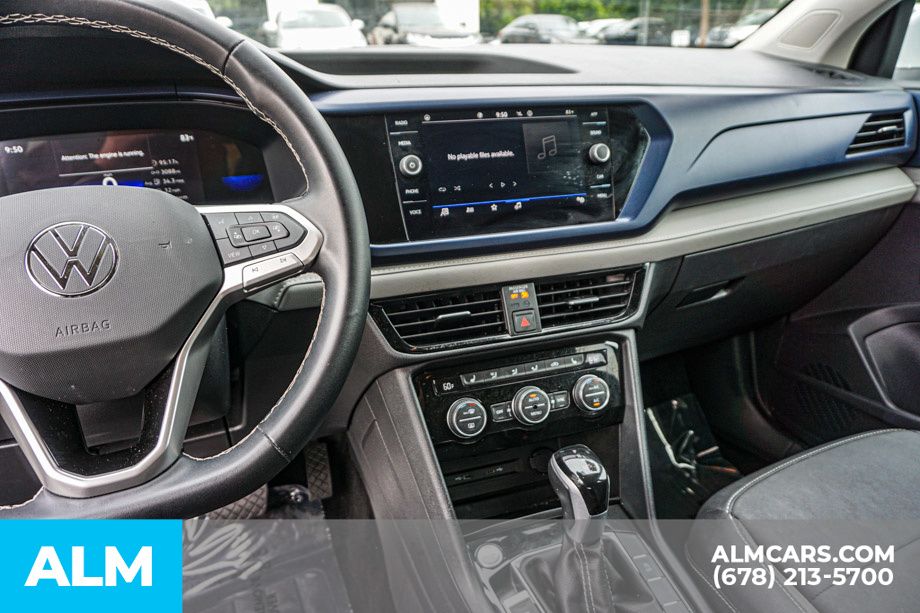 2024 Volkswagen Taos SE - Photo 32