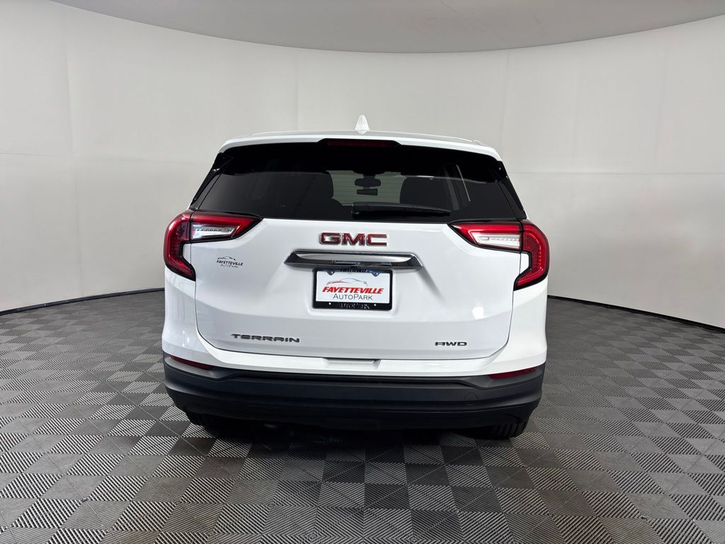 Thumbnail: 2024 GMC Terrain - 11