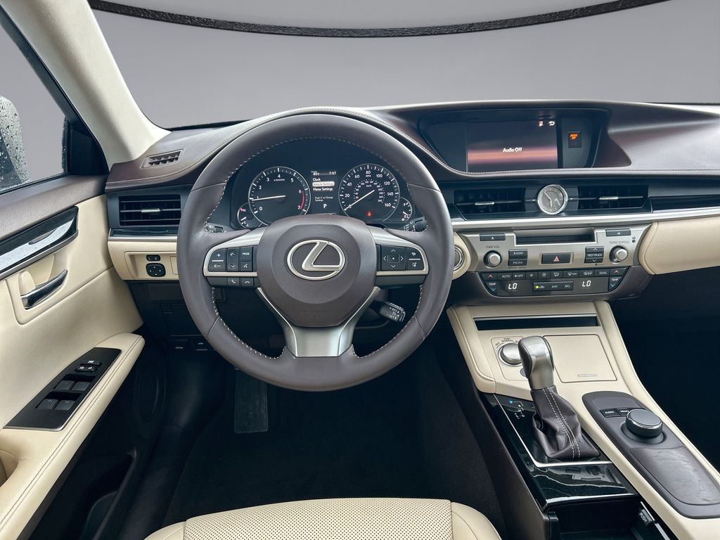 Thumbnail: 2016 Lexus ES - 19