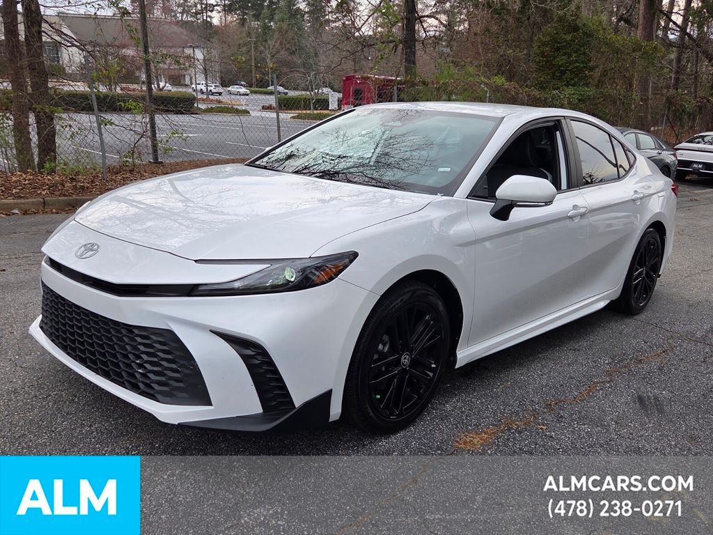 2025 Toyota Camry SE