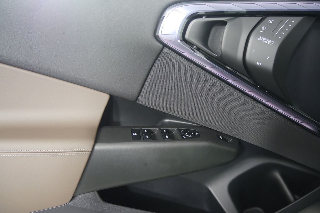 2025 BMW X3 3.0i 8