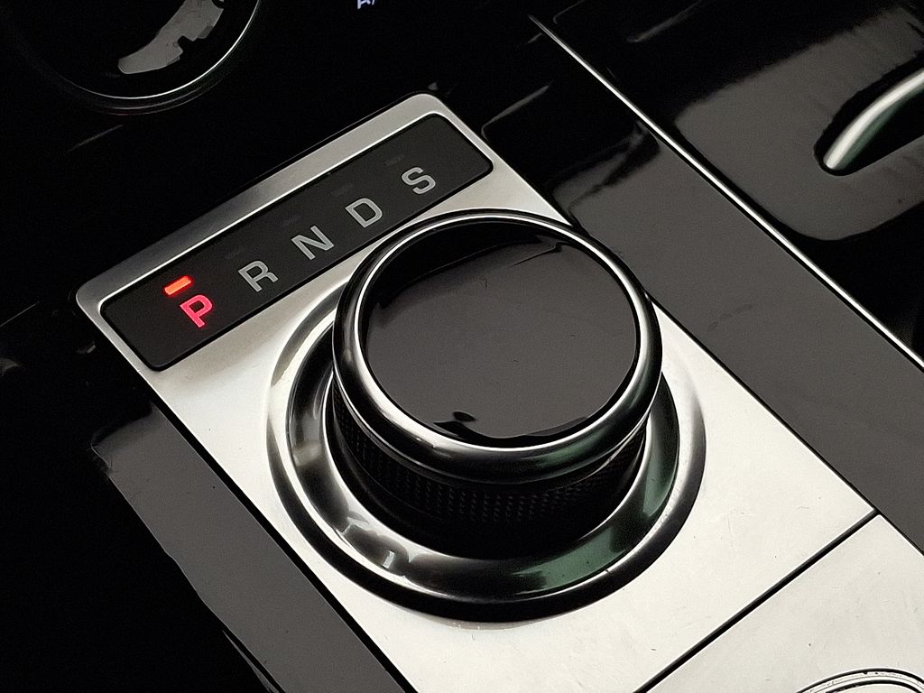 2020 Land Rover Range Rover HSE 16
