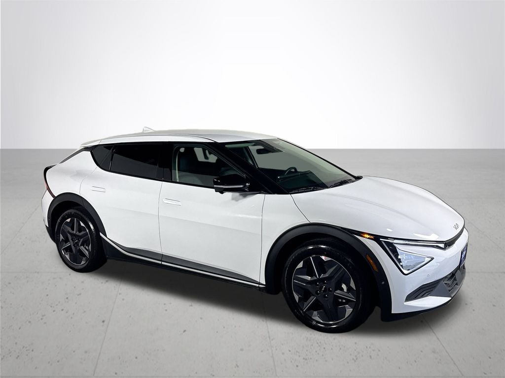 2025 Kia EV6 Light
