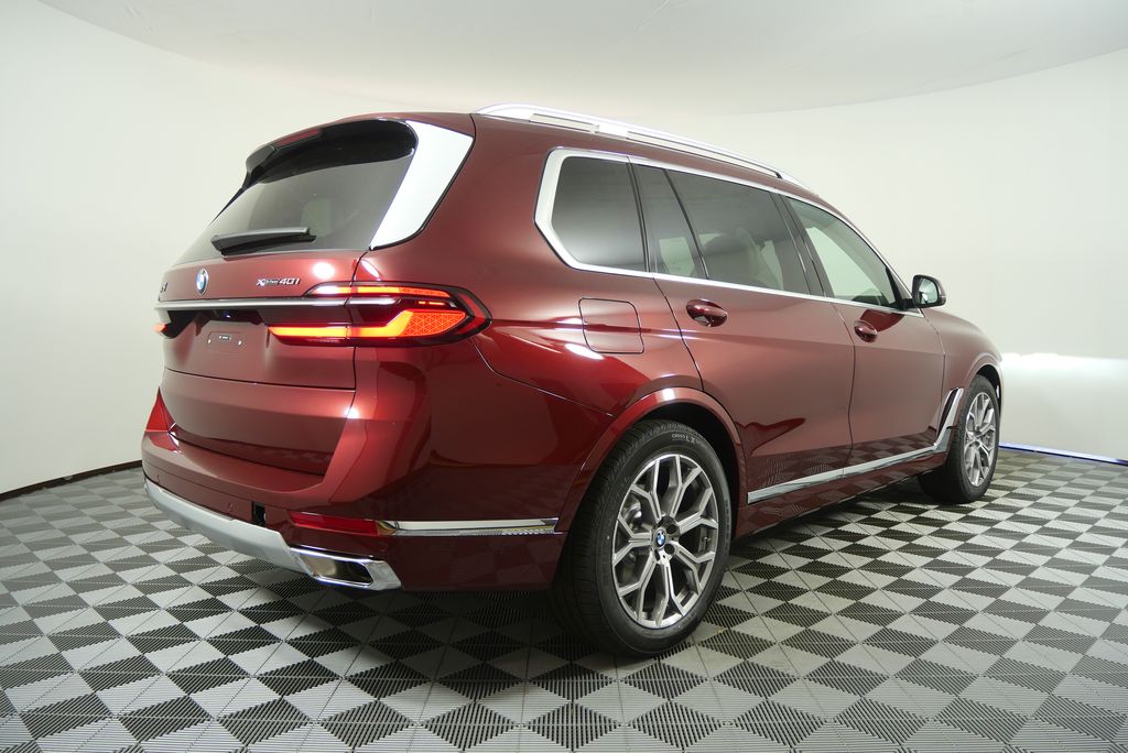 Thumbnail: 2026 BMW X7 - 3