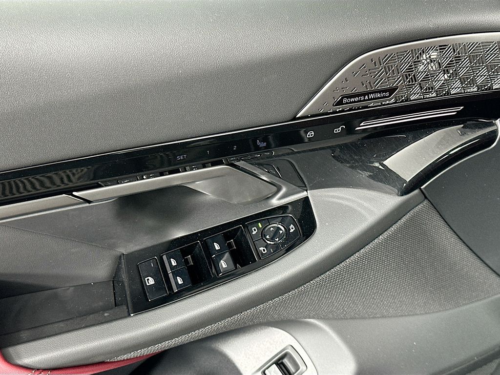 Thumbnail: 2026 BMW 5 Series - 20