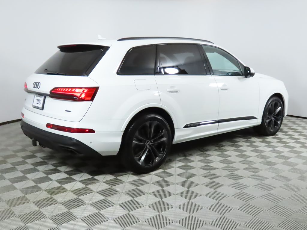 Thumbnail: 2025 Audi Q7 - 5