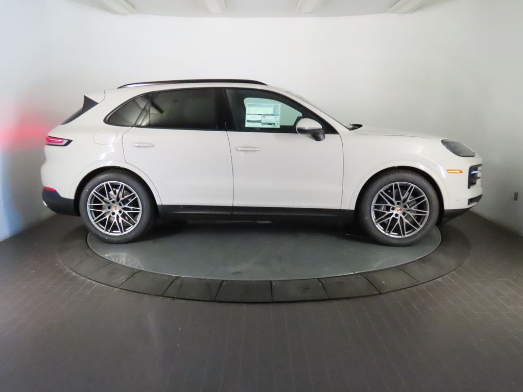 Thumbnail: 2026 Porsche Cayenne - 8