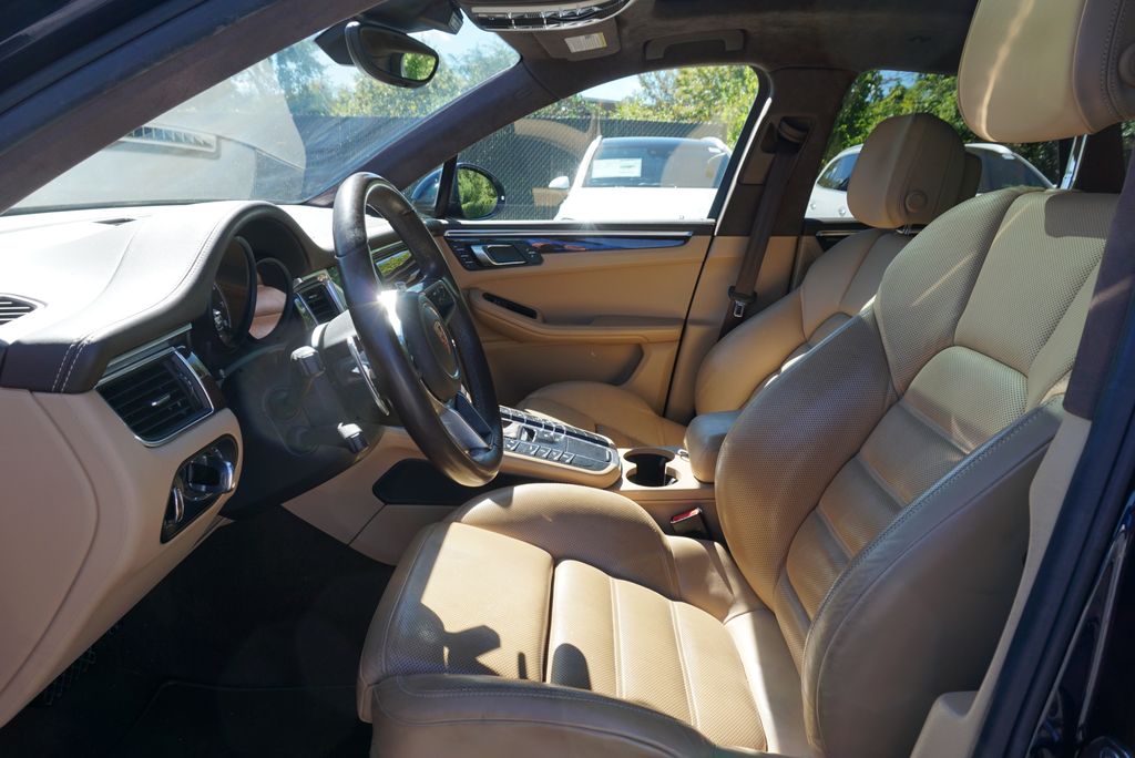 Thumbnail: 2018 Porsche Macan - 9