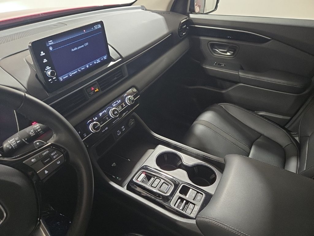 Used 2025  Honda Touring image 13